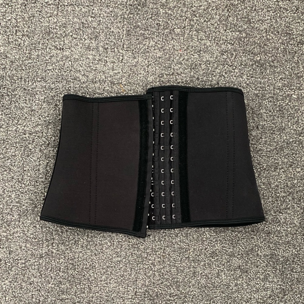 Small waist trainer short torso NEW